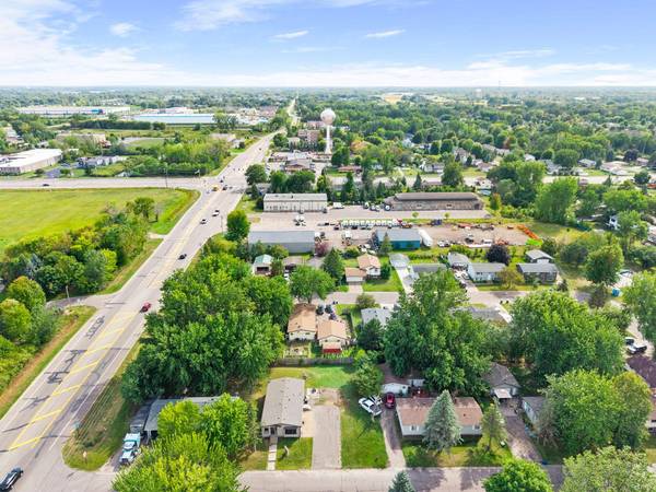 1989 Cardinal DR, Centerville, MN 55038