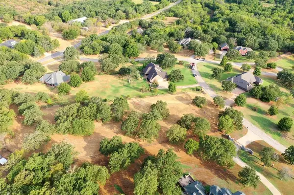 6100 Blue Hills CT, Norman, OK 73026