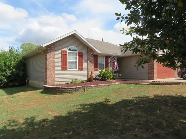 110 Holly Ridge RD, Willard, MO 65781