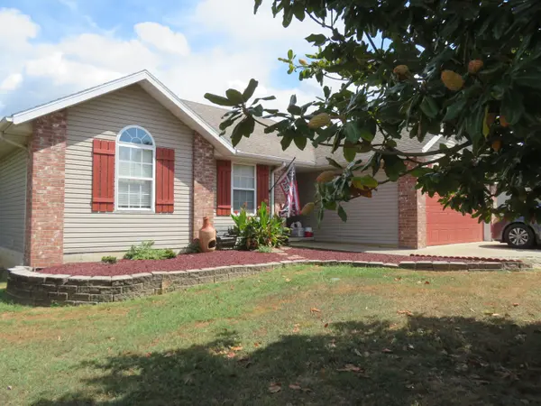 110 Holly Ridge RD, Willard, MO 65781