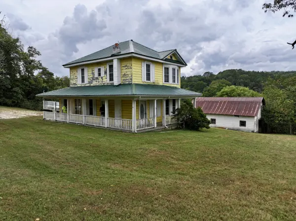 575 S 2nd ST, Ellington, MO 63638