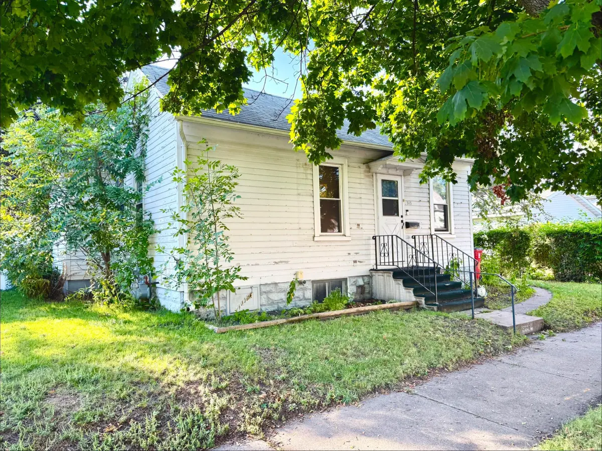 515 Vila ST, Winona, MN 55987