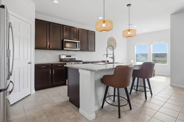 1100 S San Marcos ST, Manor, TX 78653