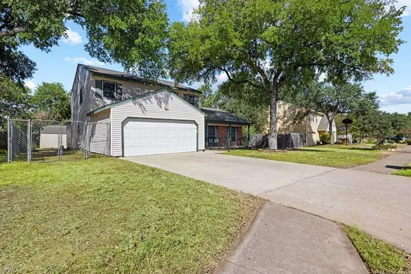 1702 Oakridge DR, Round Rock, TX 78681