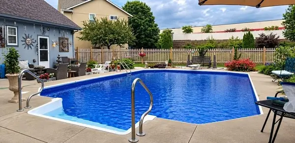 1501 SE Long PL, Lee's Summit, MO 64063