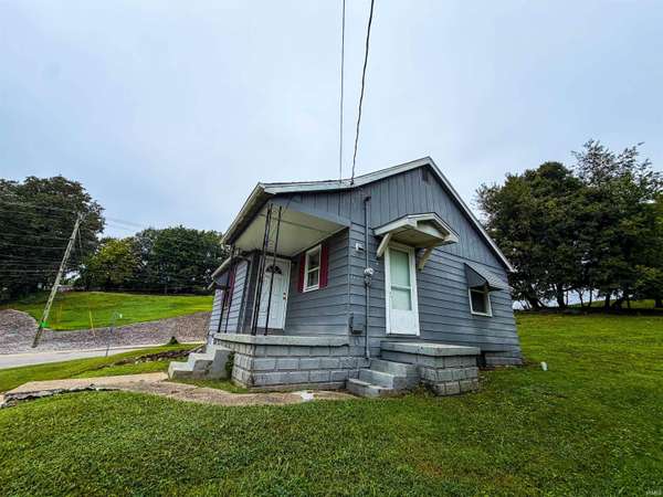 102 E Fourth ST, Huntingburg, IN 47542