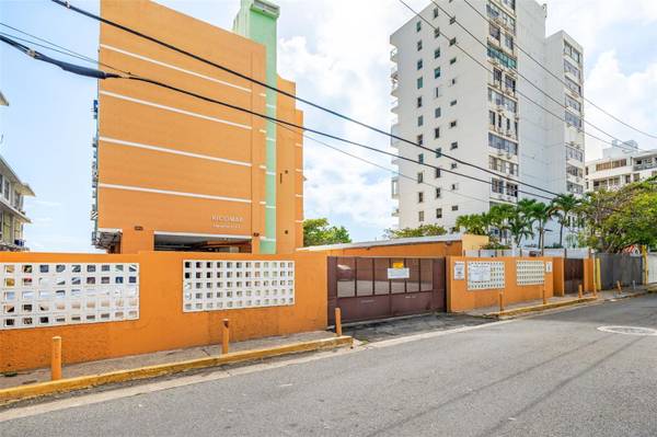 10 CALLE AMAPOLA #5, Carolina, PR 00979