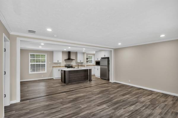 3479 Lake Rd, Woodlawn, TN 37191