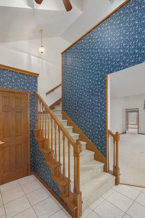 1401 Dierker DR, Monett, MO 65708