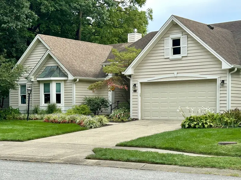 7499 Cherryhill DR, Indianapolis, IN 46254