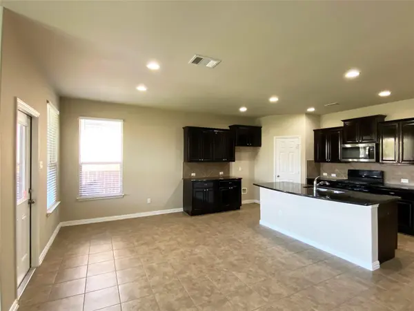 2009 Mary Ella DR, Leander, TX 78641