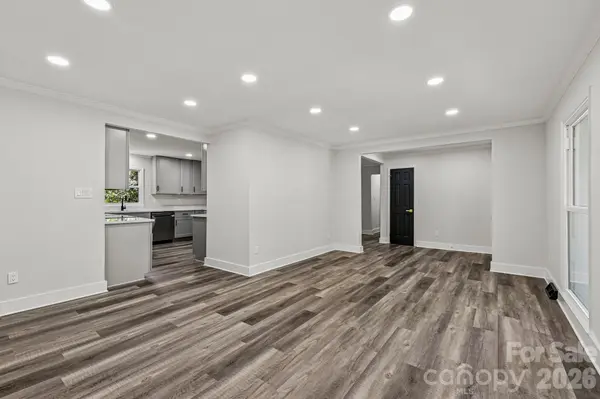 4908 Zephyr LN, Charlotte, NC 28209