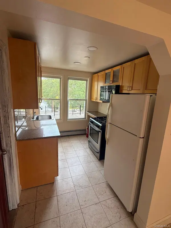 149 W Kingsbridge RD #3, Mount Vernon, NY 10550