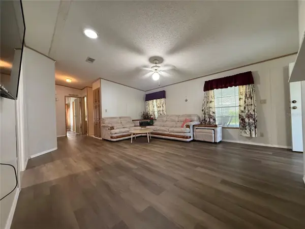 8285 COUNTY ROAD 109B, Lady Lake, FL 32159