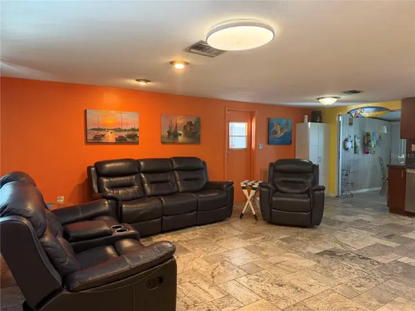2203 RIOMAR DR, Holiday, FL 34691