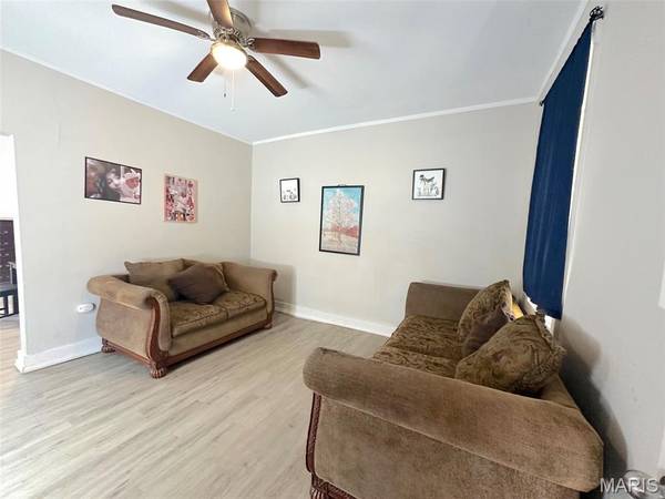 6115 Colorado AVE, St Louis, MO 63111