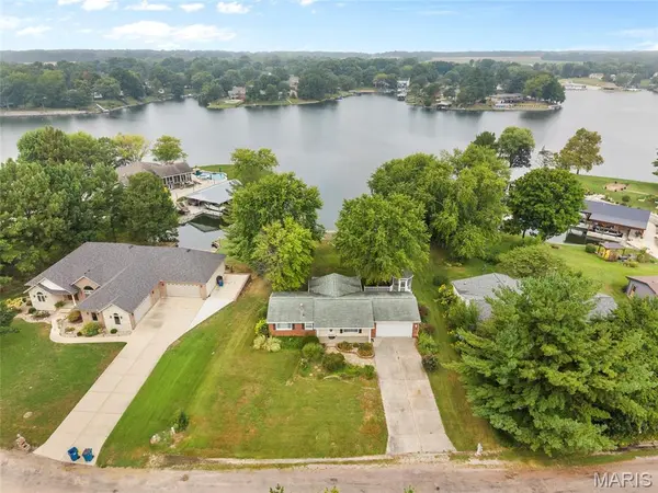 355 Wanda DR, Edwardsville, IL 62025