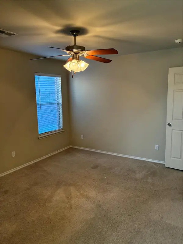 11011 SW 5th ST, Yukon, OK 73099