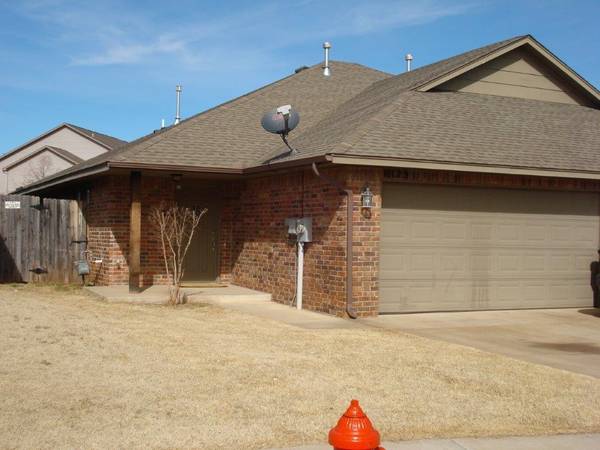11011 SW 5th ST, Yukon, OK 73099