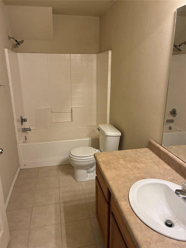 11011 SW 5th ST, Yukon, OK 73099