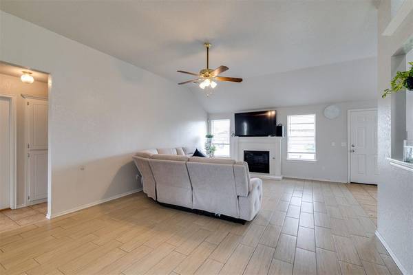 1545 Tudor DR, Moore, OK 73160