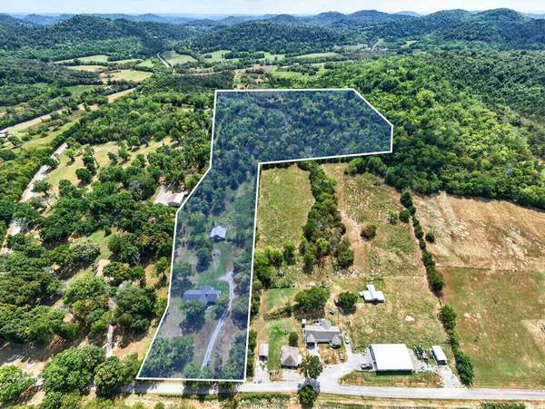 3194 Johnson Ln, Christiana, TN 37037