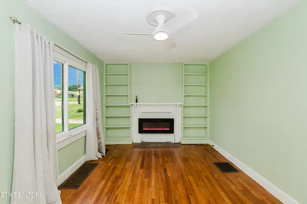946 E Moody Ave, Knoxville, TN 37920