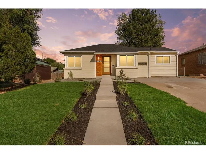 3690 Newport, Denver, CO 80207