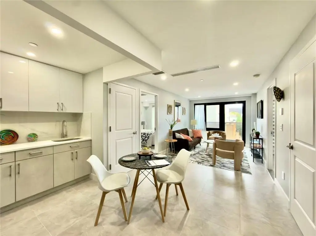 643 5th AVE #3D, Brooklyn, NY 11215