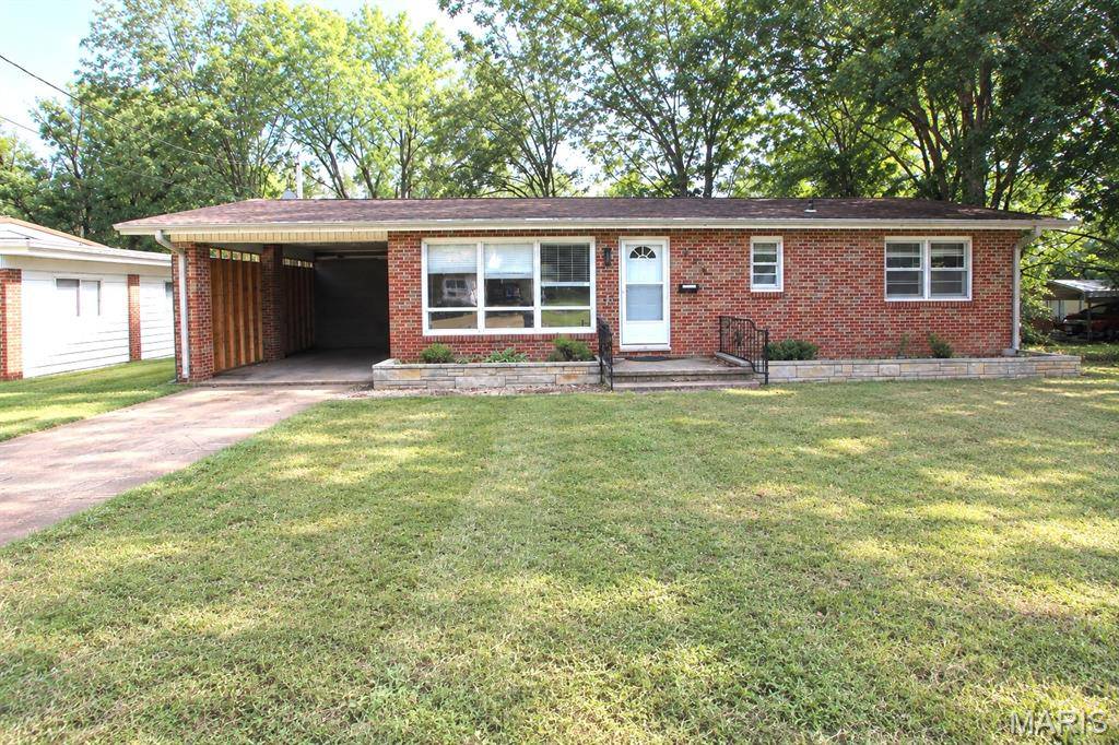 408 7th ST, Farmington, MO 63640