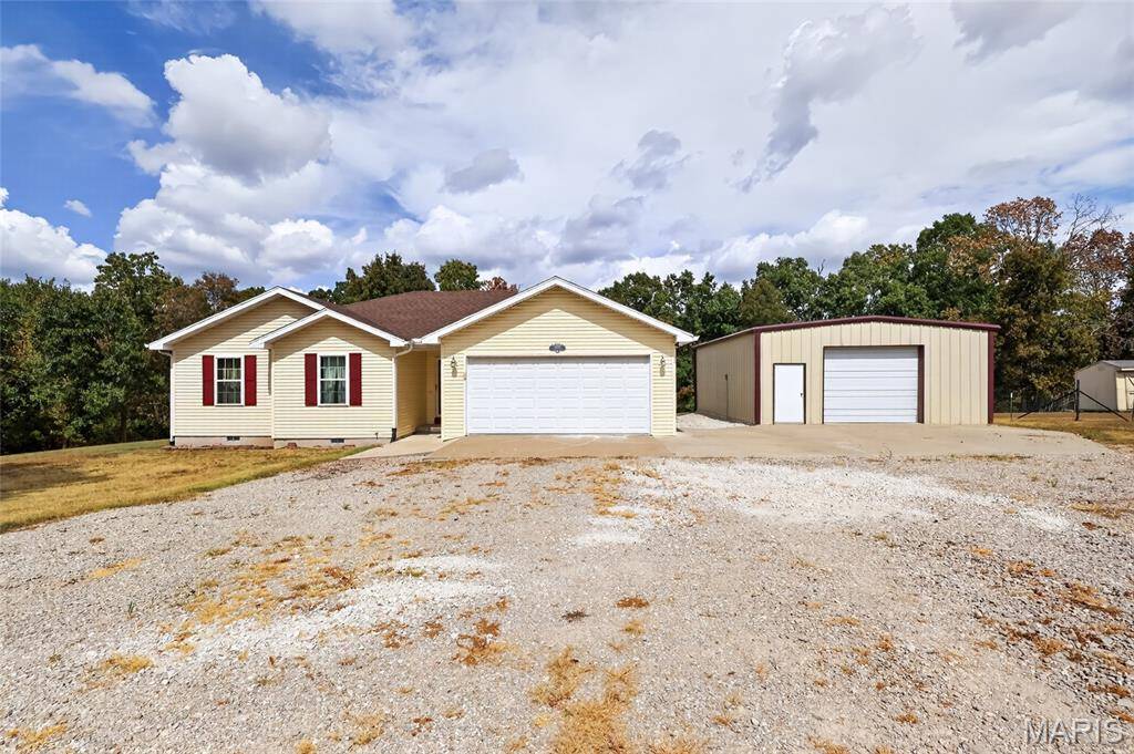 13587 Grouse LN, Lebanon, MO 65536