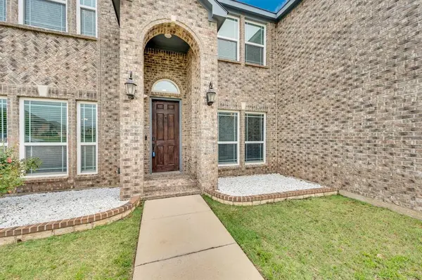1611 Montelena Avenue, Kennedale, TX 76060