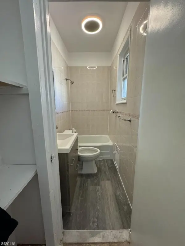 241 Clark Pl #2, Elizabeth City, NJ 07206