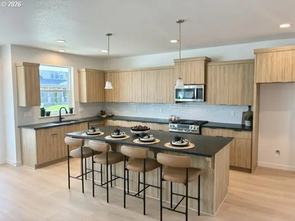 8265 SE Quincy ST, Hillsboro, OR 97123