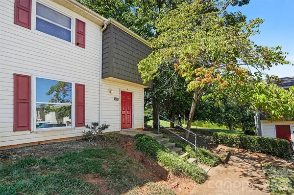 7964 Shady Oak TRL #212, Charlotte, NC 28210