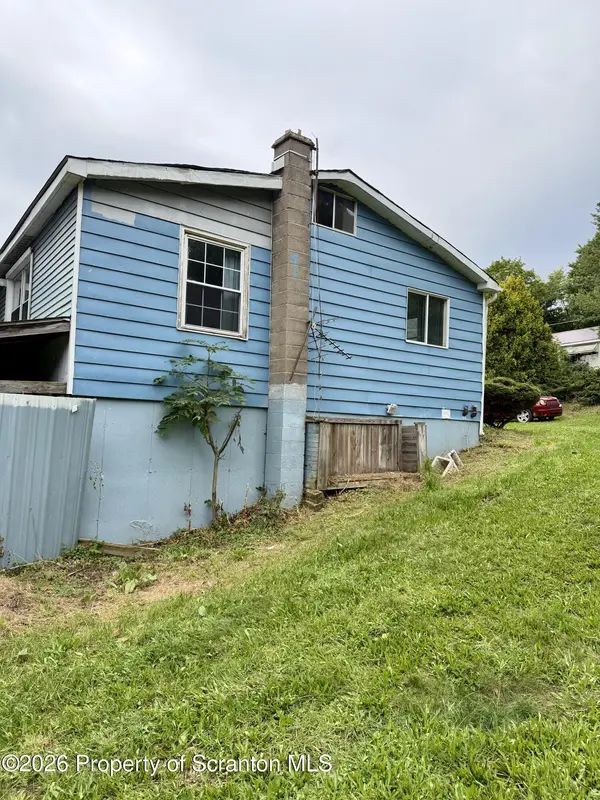 597 Lilly Lake RD, Wapwallopen, PA 18660