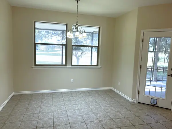 120 Meadowlakes, Meadowlakes, TX 78654