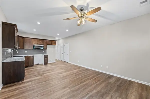 121 S Cedar ST, Ottawa, KS 66067