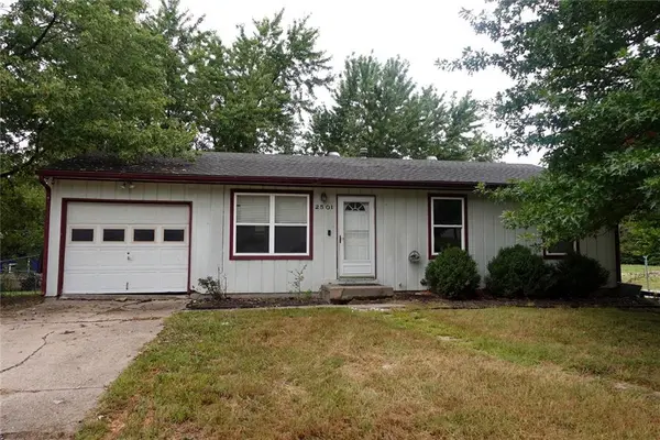 2501 Maverick LN, Lawrence, KS 66046