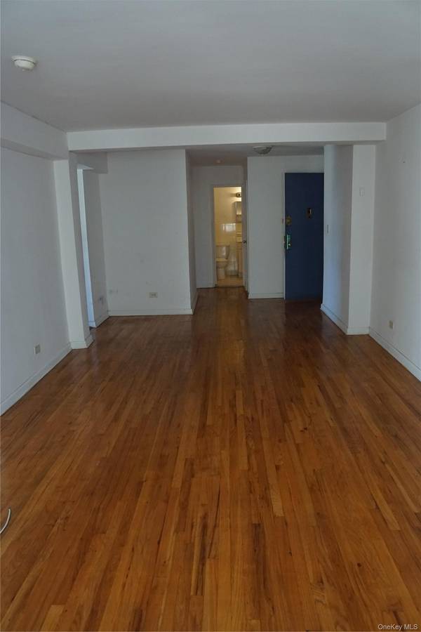 1332 Metropolitan AVE #6K, Bronx, NY 10462