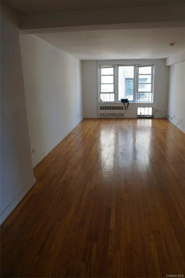 1332 Metropolitan AVE #6K, Bronx, NY 10462