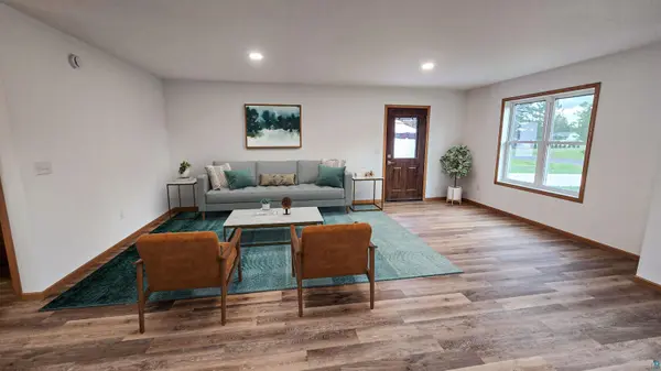 6528 John Ave, Superior, WI 54880-4177
