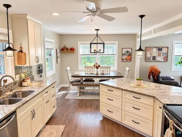 3720 Alexander Rd, Hermantown, MN 55811