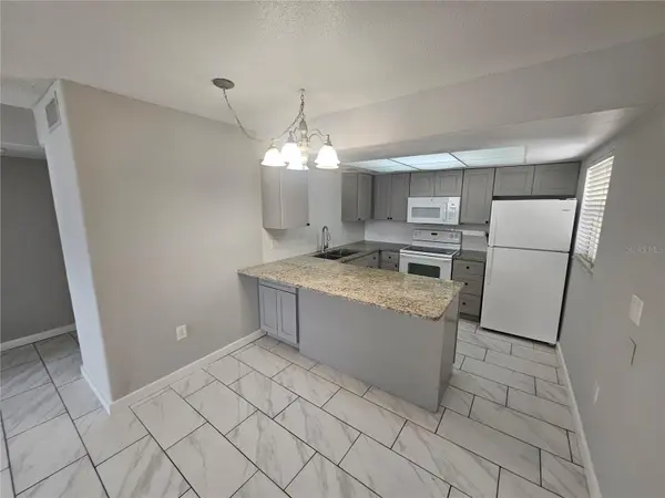 460 BASE AVE E #110, Venice, FL 34285