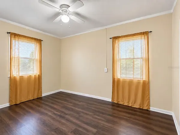322 NE 9TH ST, Mulberry, FL 33860