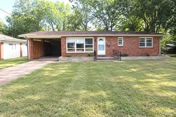 408 7th ST, Farmington, MO 63640