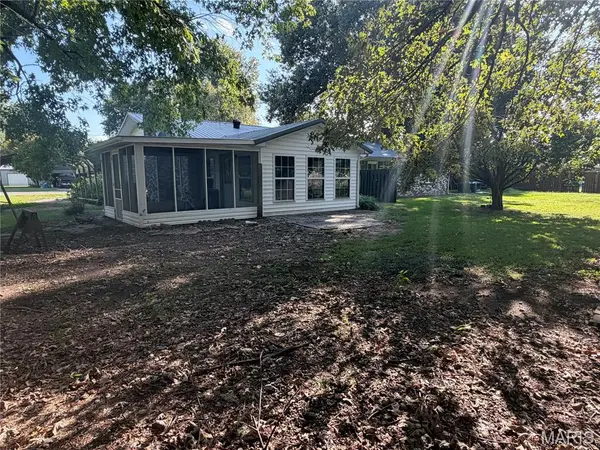 545 Saint Paul DR, New Madrid, MO 63869