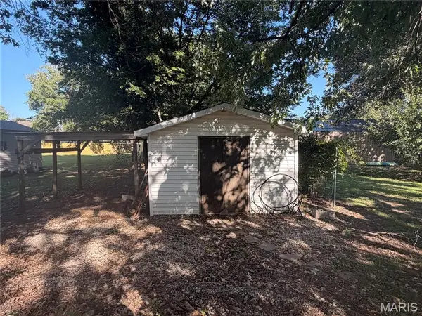 545 Saint Paul DR, New Madrid, MO 63869