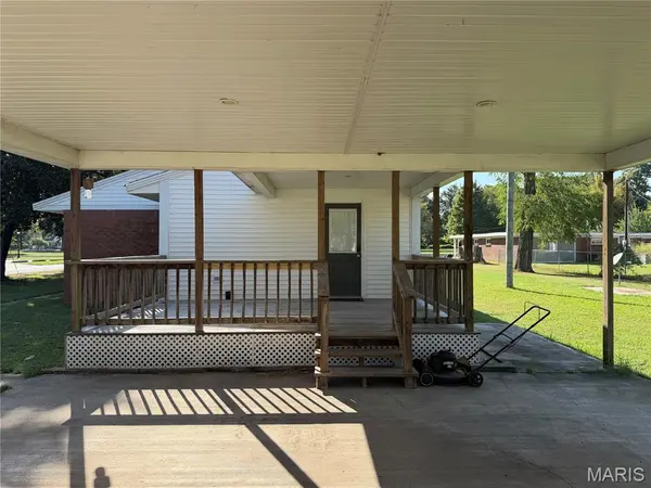 435 Vandenvender AVE, New Madrid, MO 63869