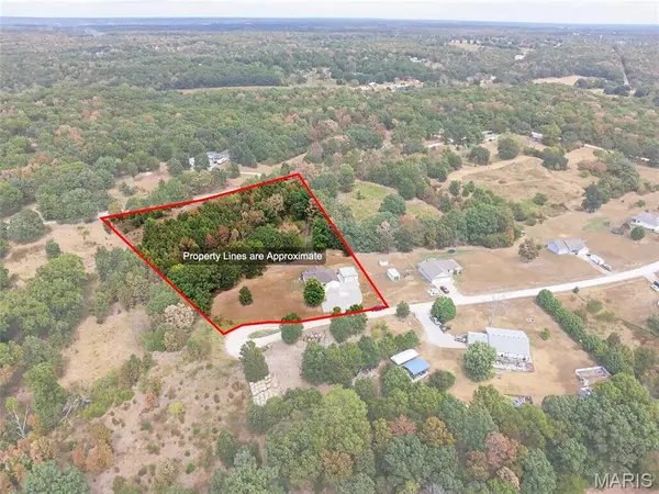13587 Grouse LN, Lebanon, MO 65536
